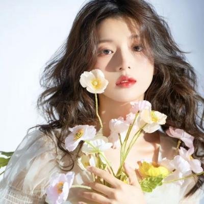 金发美人